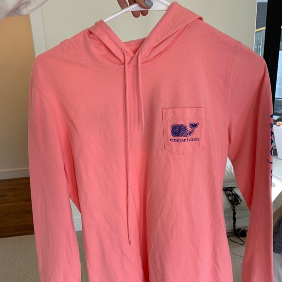 Bright Pink Vineyard Vines sweatshirt - Picture 1 of 3